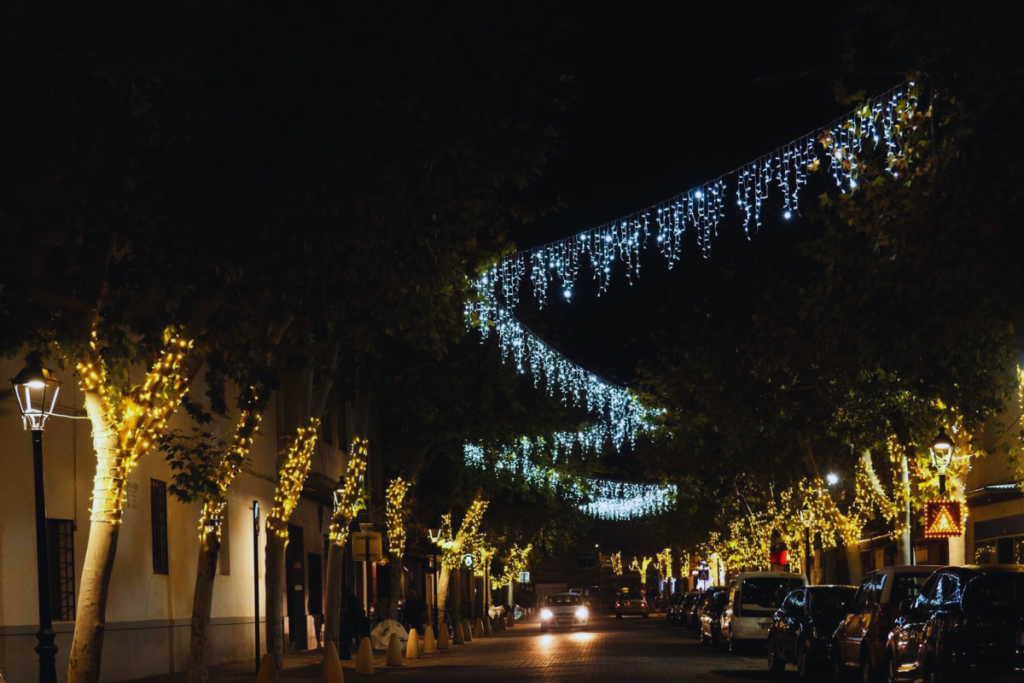 La iluminación navideña de Herencia encandila a los turistas