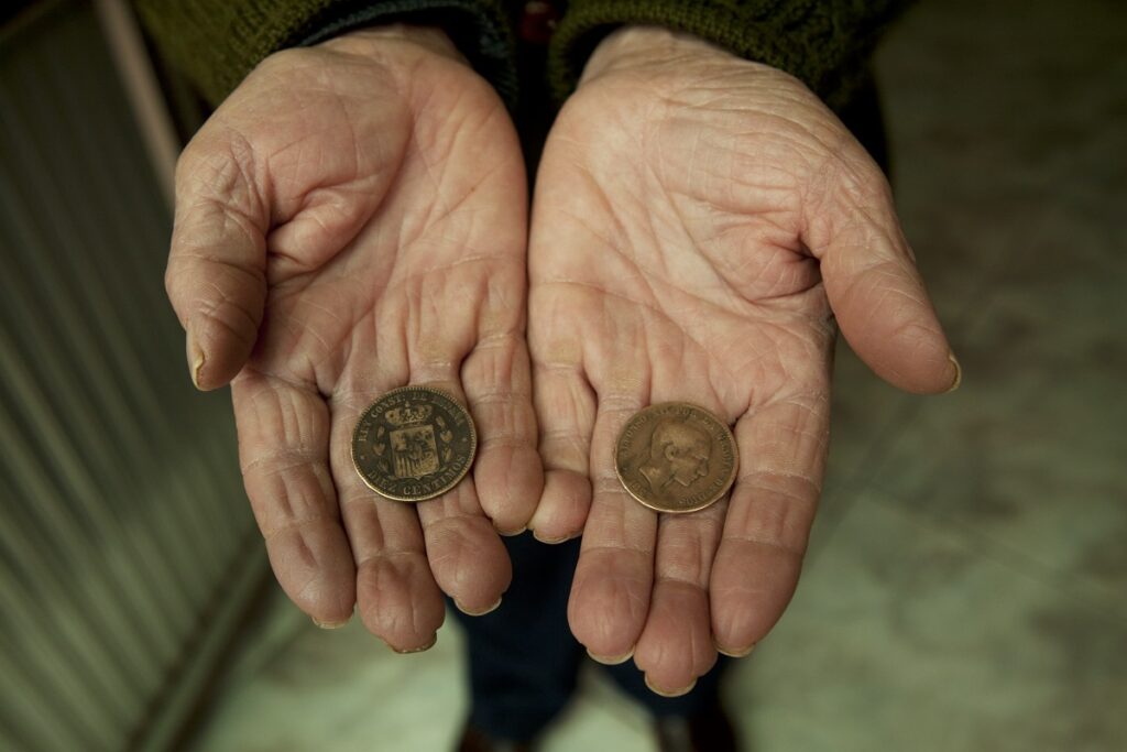 Monedas utilizadas en el juego de 'Las caras' de Calzada de Calatrava