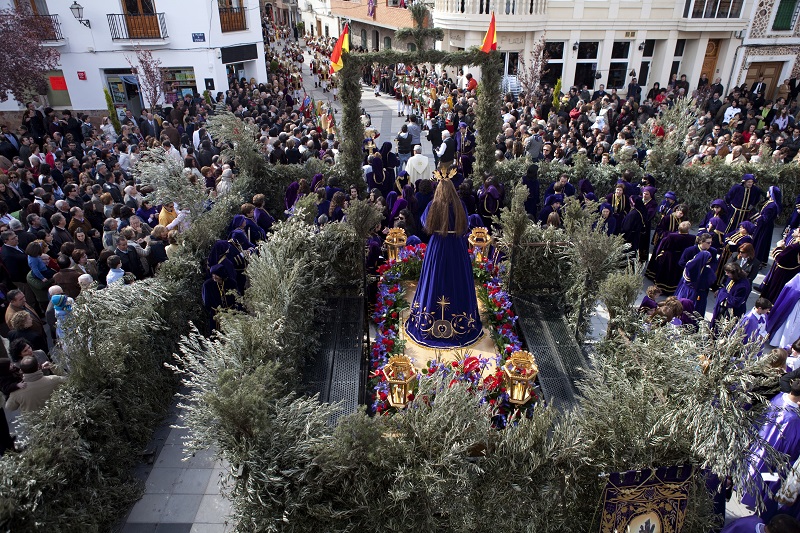 Preparativos para la procesión del Prendimiento en Aldea del Rey